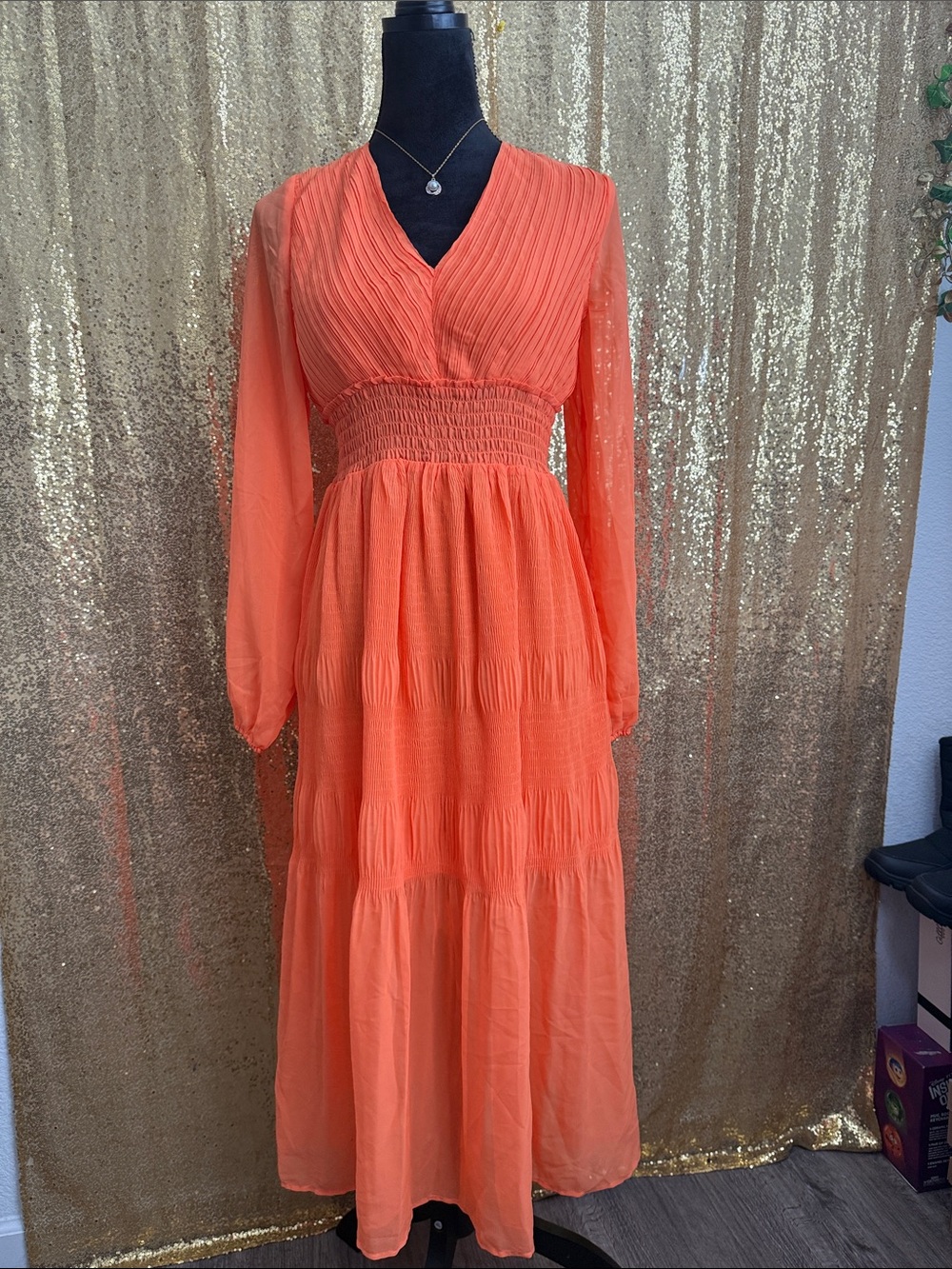 Steve Madden Nylah orange/Coral Long-Sleeve Maxi Dress